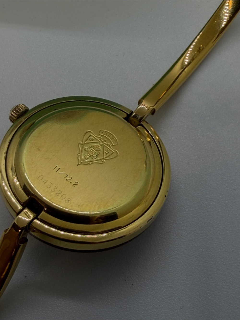 Gucci Gold Bangle Watch with Interchangeable Color Rings - Picture 3 of 3